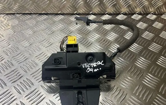 Opel Vectra C Tailgate/trunk/boot lock/catch/latch 13173563