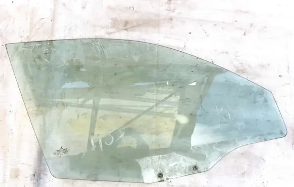 Mitsubishi Carisma Front door window glass four-door