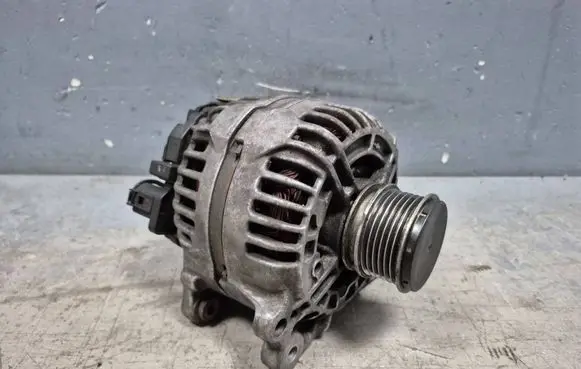 Volkswagen Golf Plus Generator/alternator 0986045340