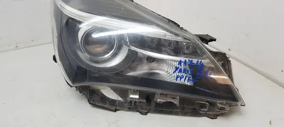 Toyota Yaris Headlight/headlamp 0016000161 0D1657444NA 0D1620D163