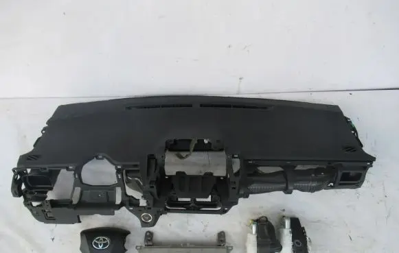 Toyota iQ Airbag set with panel 1Y745877987P