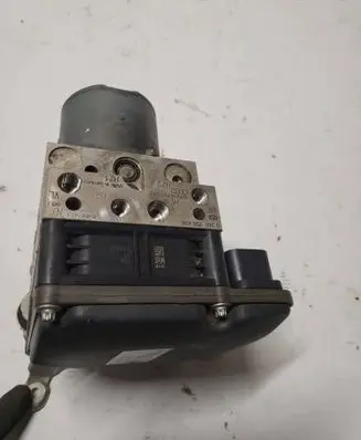 Audi A8 S8 D4 4H ABS Pump 4H0907379D 00540557