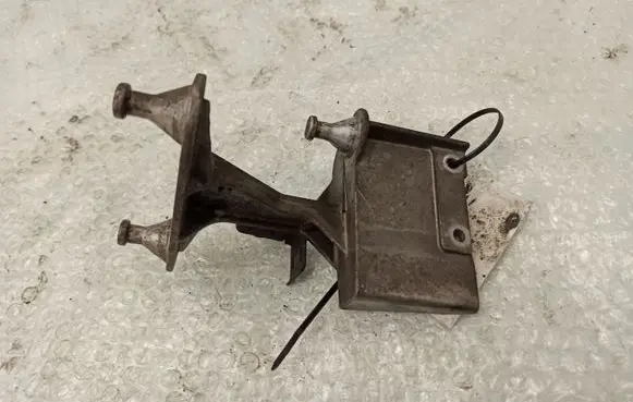 Mercedes-Benz C W203 ABS pump bracket A2034310240