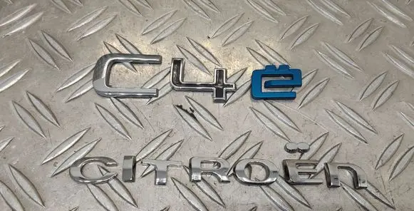 Citroen C4 III e-C4 Manufacturers badge/model letters 
