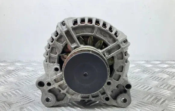 Volkswagen Scirocco Generator/alternator 03L903023