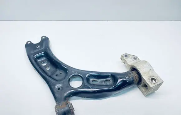 Volkswagen PASSAT B7 Front lower control arm/wishbone 5N0407152 3C0199231E