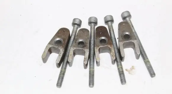 Mercedes-Benz B W245 Fuel Injector clamp holder