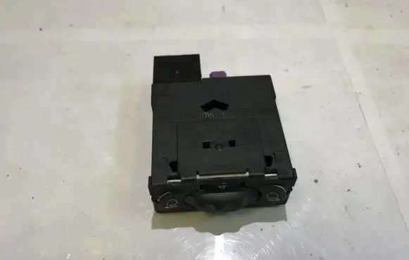 Renault Megane I Headlight level height control switch 7700841235b