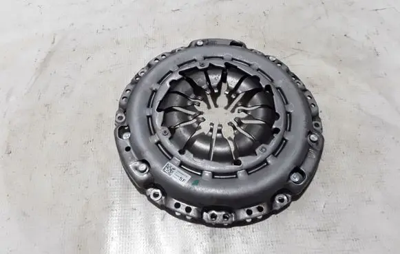 Dacia Duster II Pressure plate 302054477R