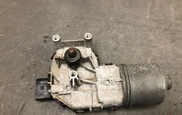 Ford Focus Engine control unit/module 4M5117508BA 0390241732