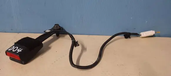 KIA Carens III Front seatbelt buckle