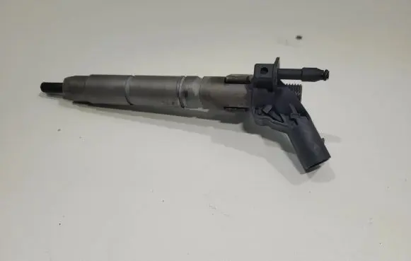 Mercedes-Benz GLK (X204) Fuel injector A6420700587 060830