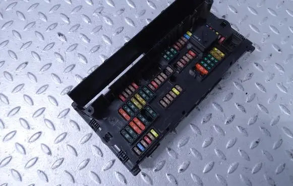 BMW 5 F10 F11 Fuse box set 9252815 925281501