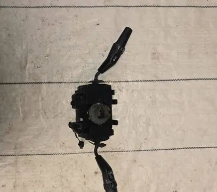 Wiper turn signal indicator stalk/switch