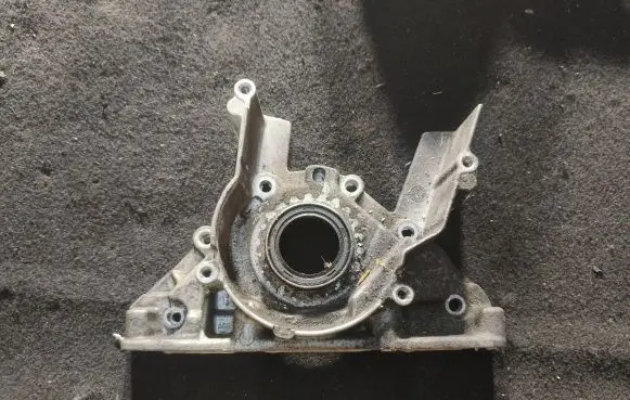Volkswagen Touran I other engine part 038103153d