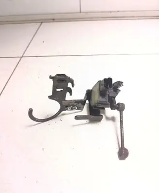 Headlight/headlamp level sensor