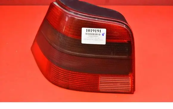 Volkswagen Golf IV Rear/tail lights 1J6945111S