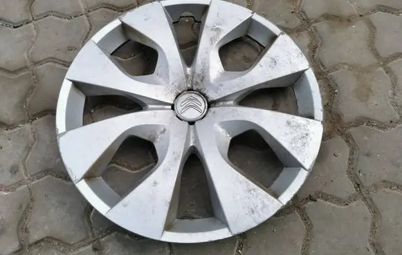 Citroen Berlingo R16 wheel hub/cap/trim 9805779877 9803049577