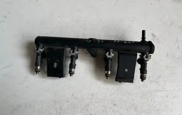 Peugeot 207 Fuel injectors set 0280158057
