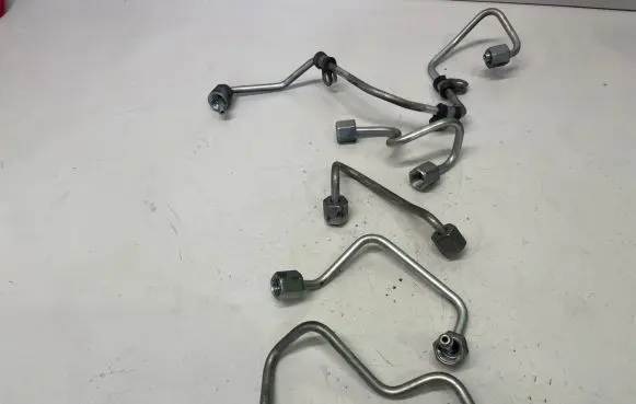 Audi A5 8T 8F Fuel injector supply line/pipe 