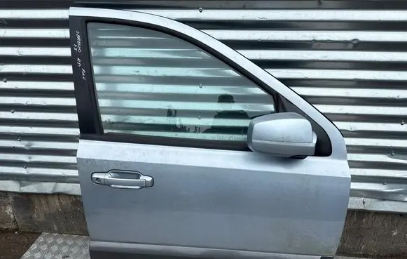 KIA Sorento Front door