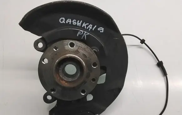 Nissan Qashqai Front wheel hub 400154EA0A