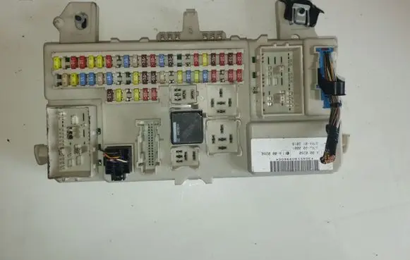 Ford Focus Fuse module 4M5T14A073CG