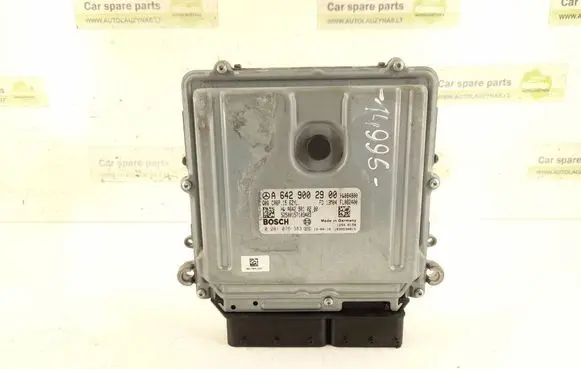 Mercedes-Benz C W204 Engine control unit/module 6429002900 6429000400