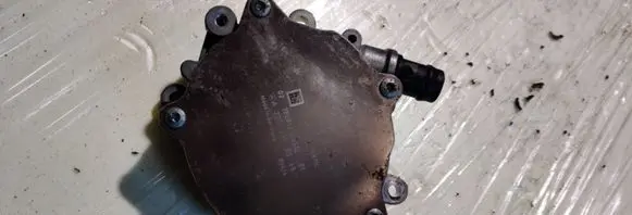 Mercedes-Benz GLA W156 Vacuum pump A2702300365