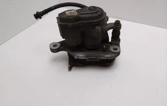 Nissan Qashqai Rear brake caliper 32353310C