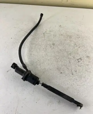 Peugeot 308 Clutch master cylinder