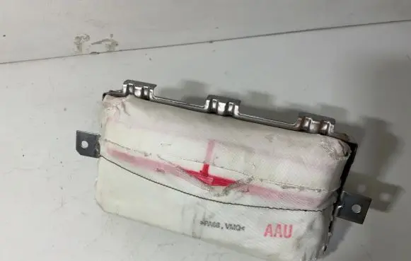 Lexus UX Passenger airbag 0589P1000264 48746419918 Y57C1016478