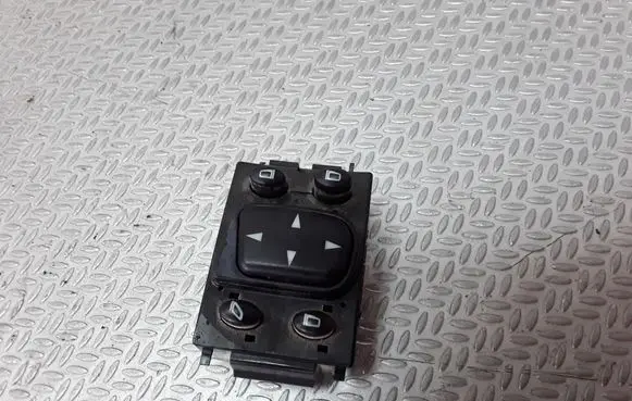 Mercedes-Benz S W220 Wing mirror switch 2208211551