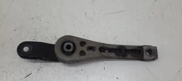 Volkswagen Touran I Engine mount bracket 1K0499855