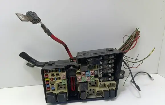 Volvo V50 Fuse module 30737465