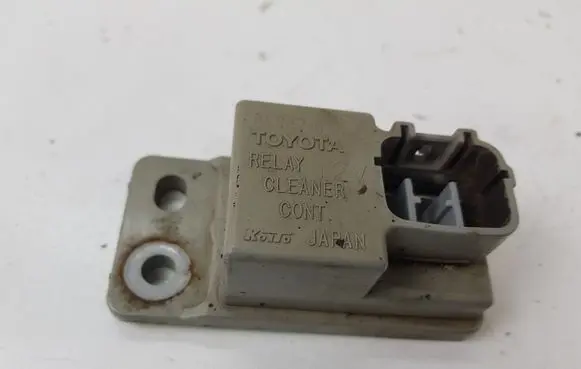 Toyota Avensis T250 Light washer relay 8594205040