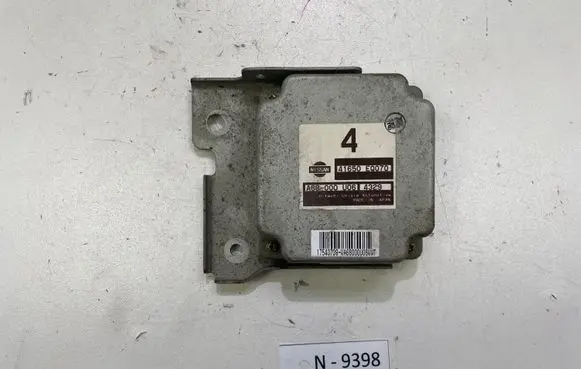 Nissan X-Trail T30 Torque split ecu control unit/module 41650EQ070