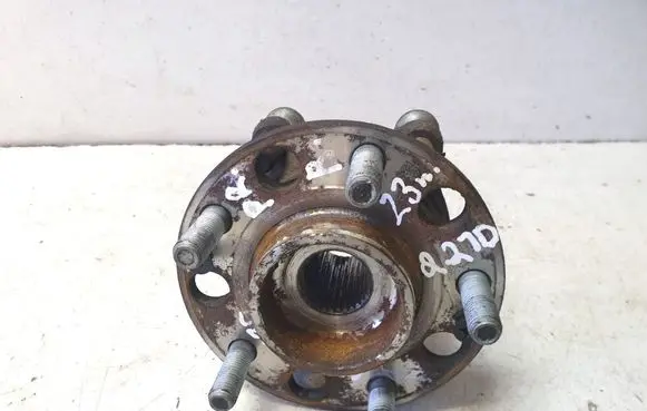 KIA Sorento Front wheel hub 