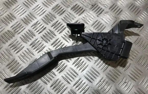 Mazda RX8 Accelerator throttle pedal 1988003060 198800-3060
