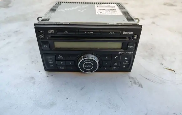 Nissan Qashqai CD/DVD changer 28184