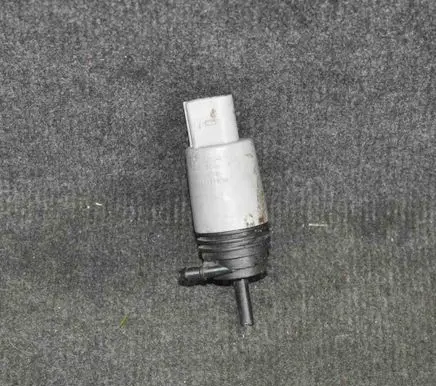 BMW 3 E90 E91 Windscreen/windshield washer pump 6934159