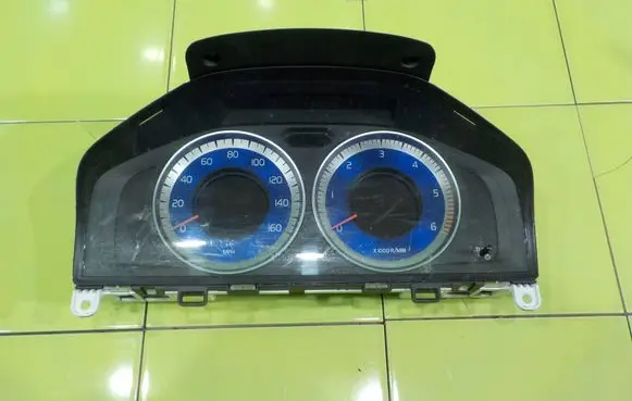 Volvo V60 Speedometer (instrument cluster) 31343497AA