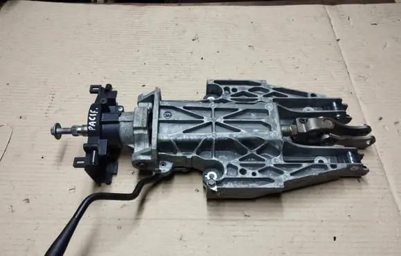 Chrysler Pacifica Steering wheel axle 04685865AC 04680654AC