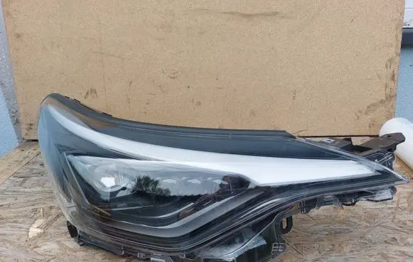 Toyota C-HR I Headlight/headlamp 81110-YP280