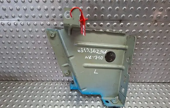 Renault Trafic III (X82) Fender mounting bracket S26309710 631236296R