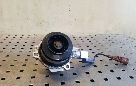 Skoda Octavia Mk3 (5E) Water pump 010157801KT 04L907284