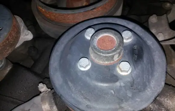 Mercedes-Benz C W203 Water pump pulley 1112020110