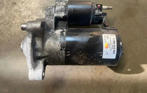 Peugeot 307 Starter motor 0986XA0991 0986013850