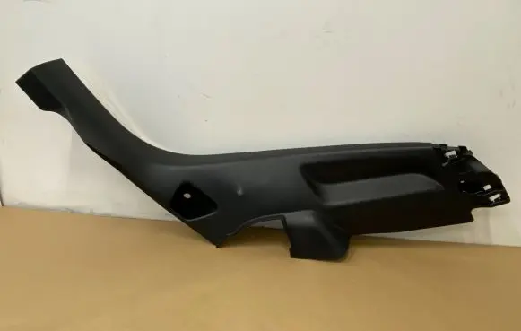 Foot area side trim