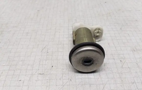 Ford Fiesta Tailgate exterior lock 
